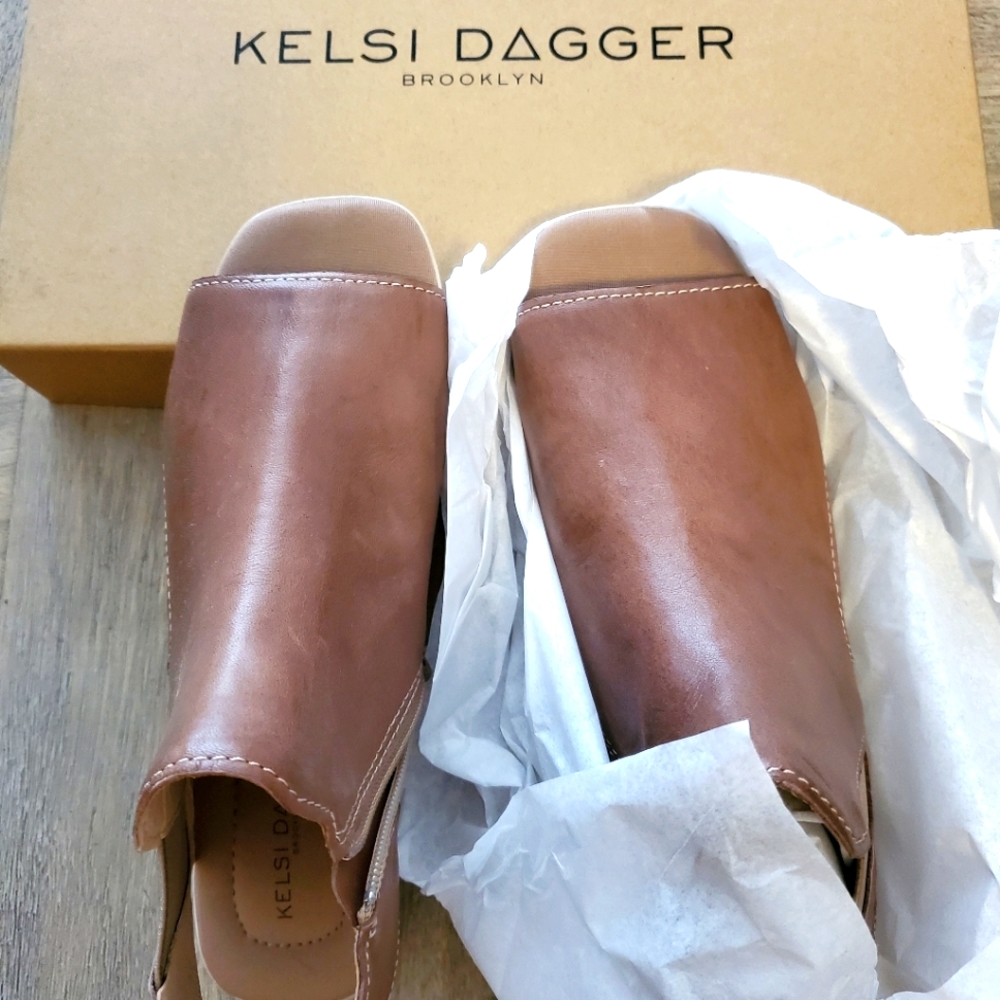 Kelsi Dagger peep toe sandals
